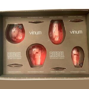 8 REIDEL glassware- total of 8 glasses.